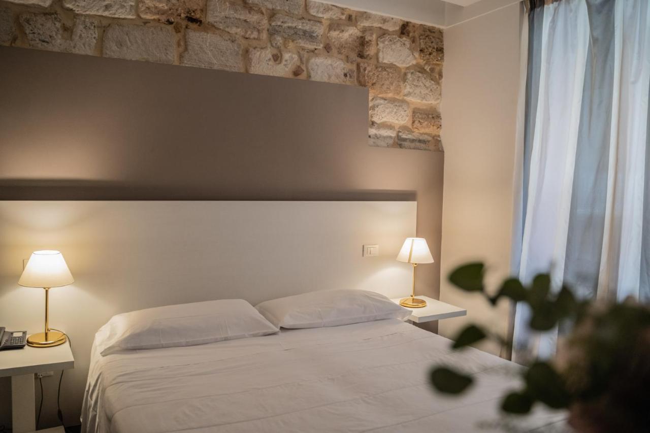 Hotel Mediterraneo Palermo Esterno foto
