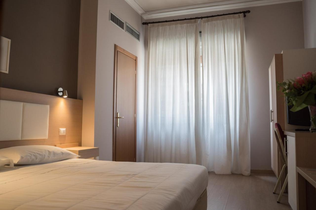 Hotel Mediterraneo Palermo Esterno foto