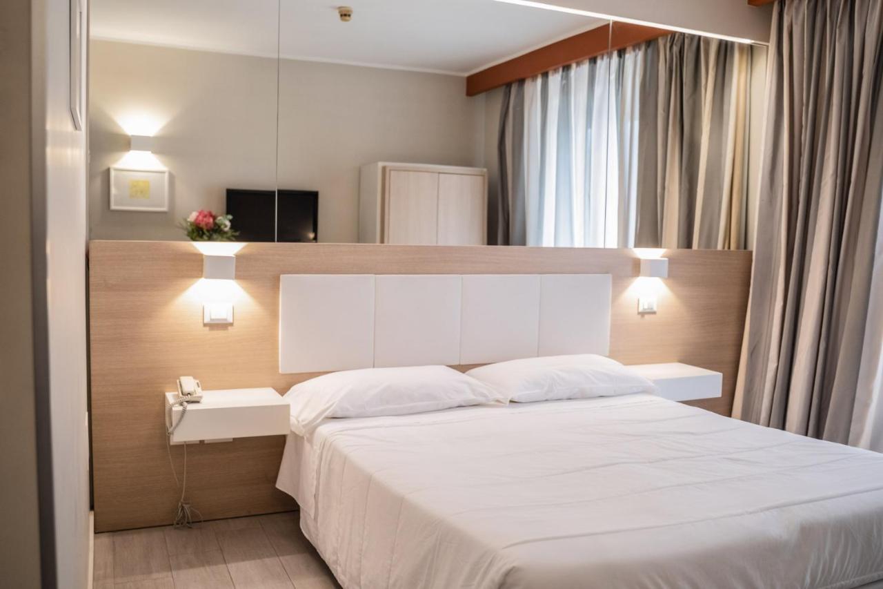 Hotel Mediterraneo Palermo Esterno foto