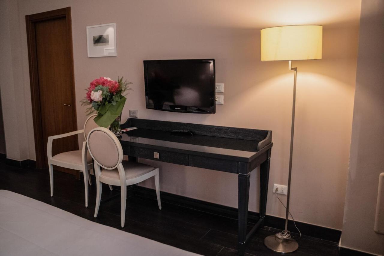 Hotel Mediterraneo Palermo Esterno foto