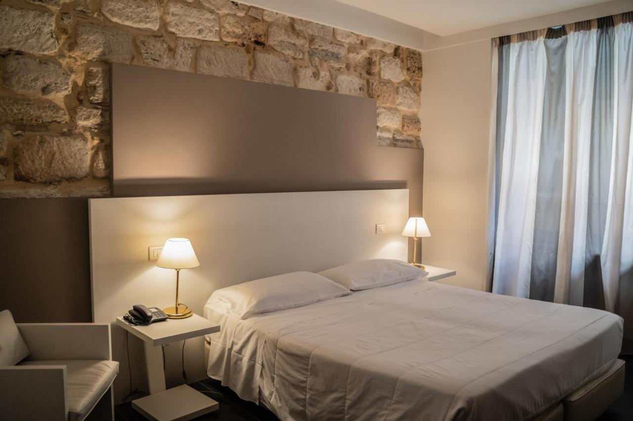 Hotel Mediterraneo Palermo Esterno foto