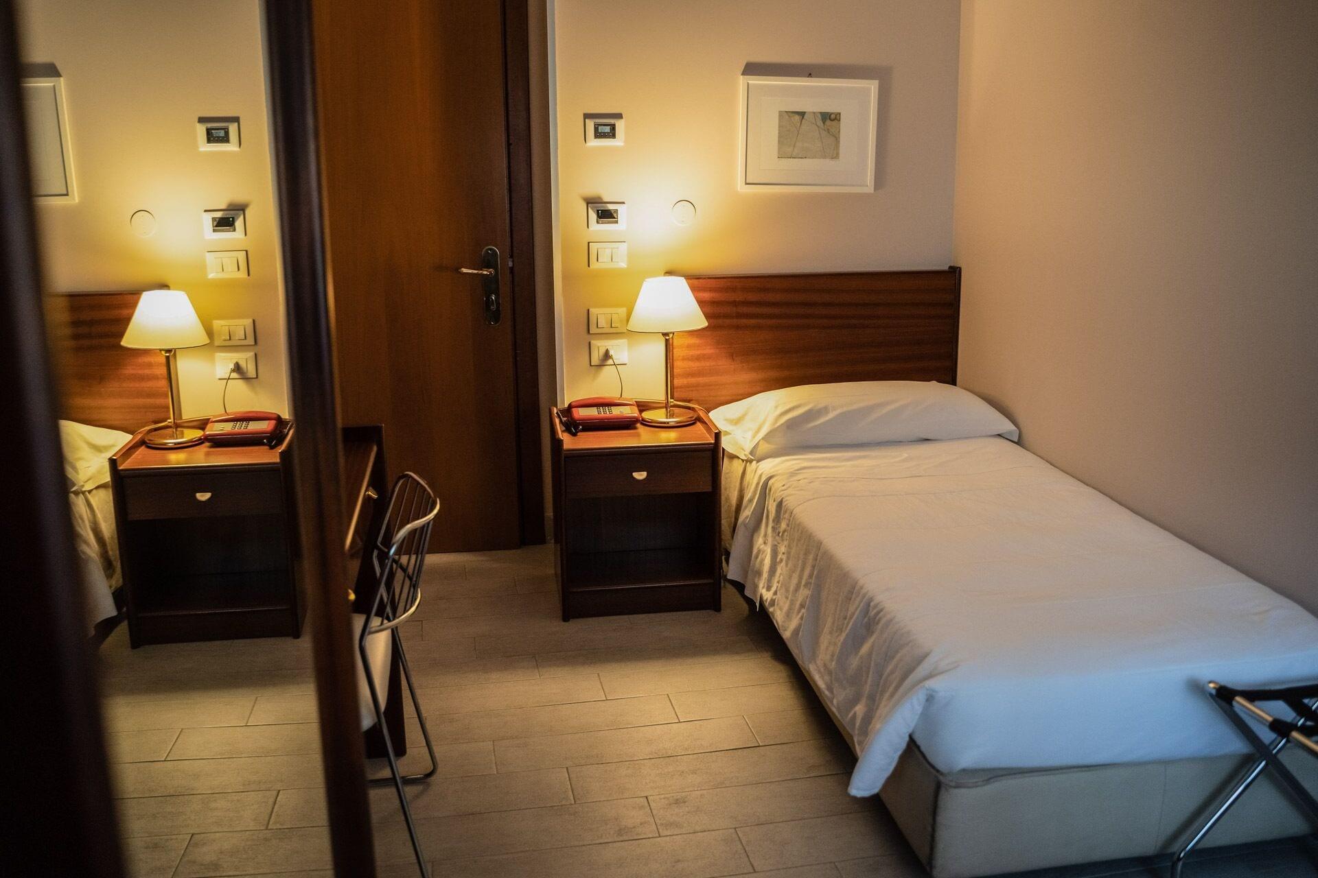 Hotel Mediterraneo Palermo Esterno foto