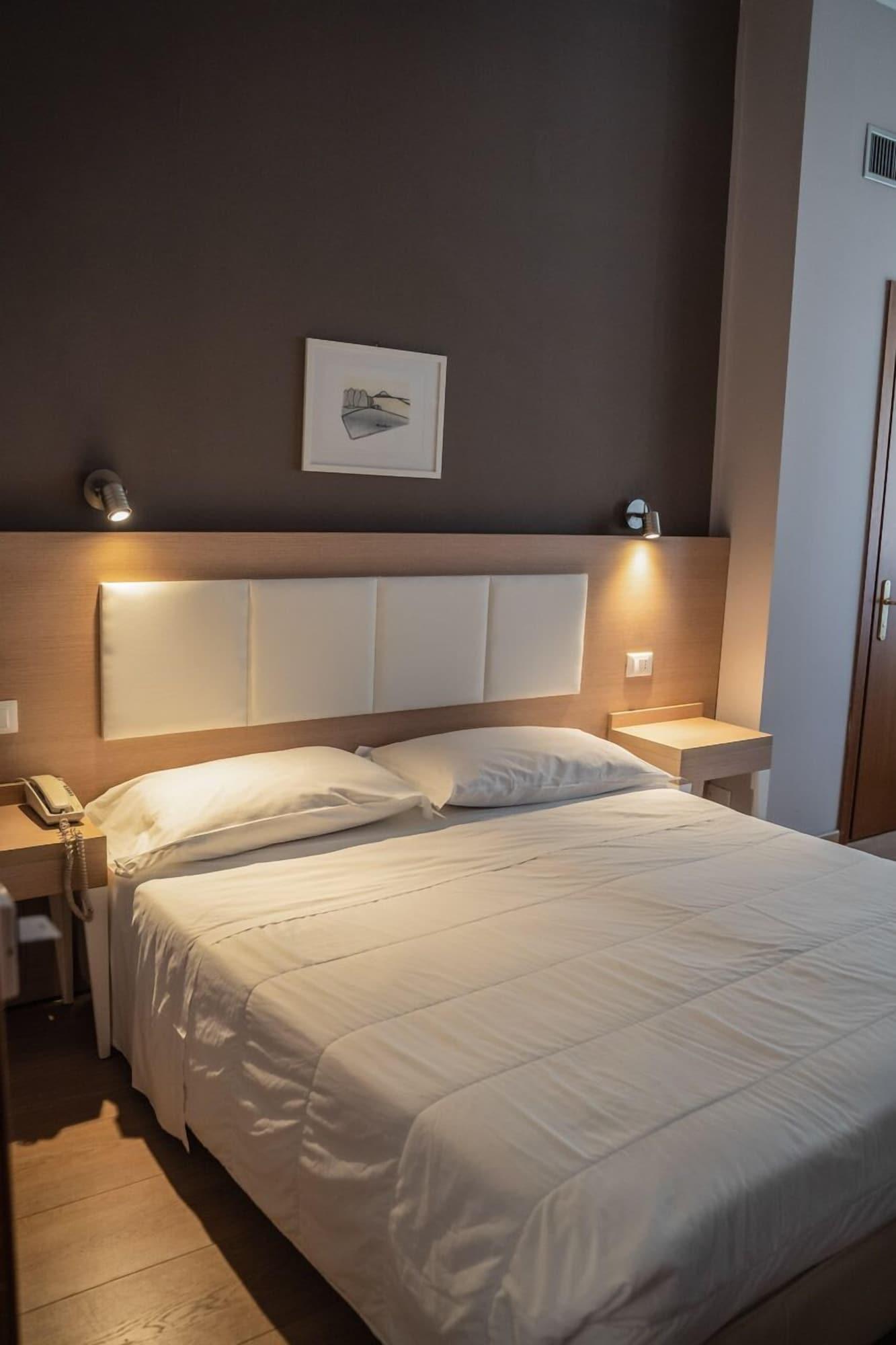 Hotel Mediterraneo Palermo Esterno foto