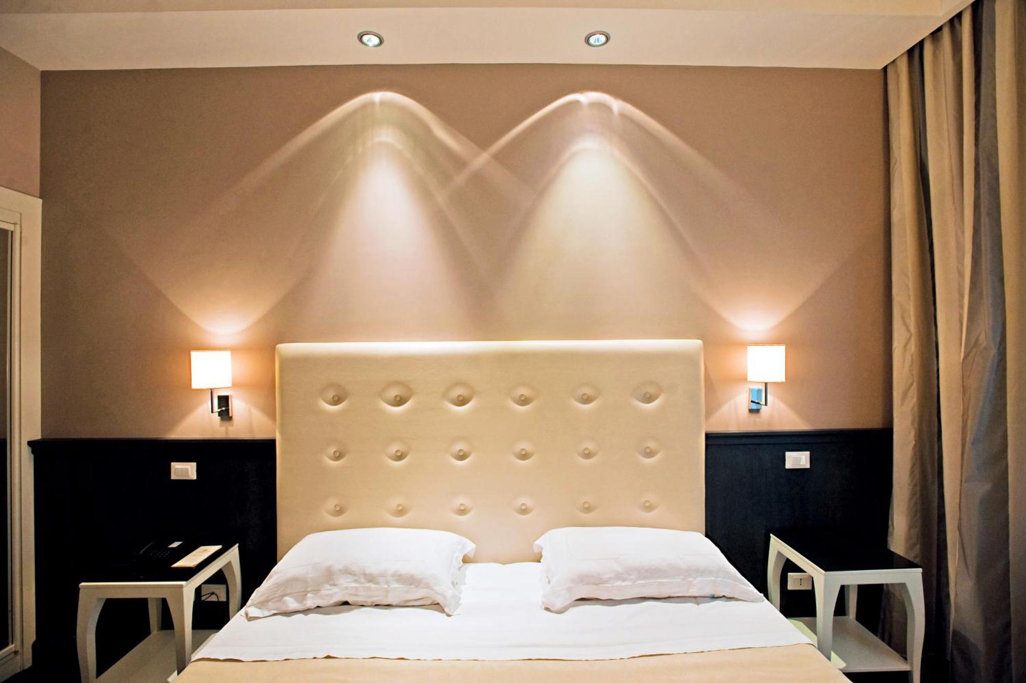 Hotel Mediterraneo Palermo Esterno foto